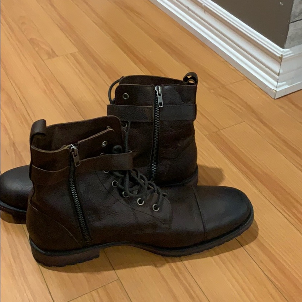 Shoes - Picture 3 of 6